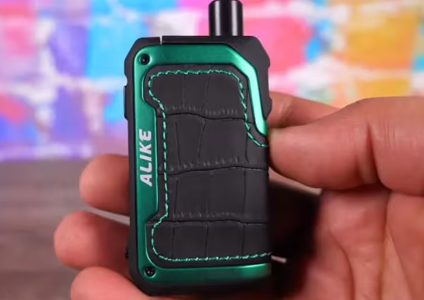 SMOK ALIKE Set Vape Pod Sistemi – Mat Yeşilin Gücüyle Yeni Nesil Buhar Deneyimi